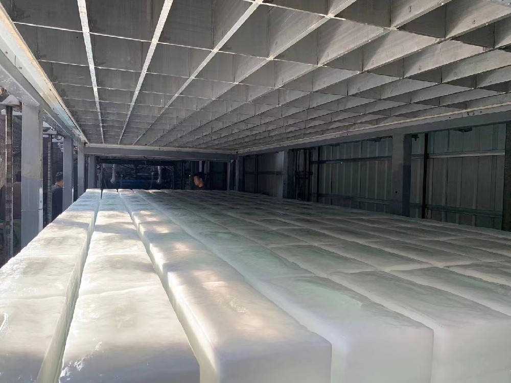 福建賣冰市場，日產量10噸制冰機調試完成。